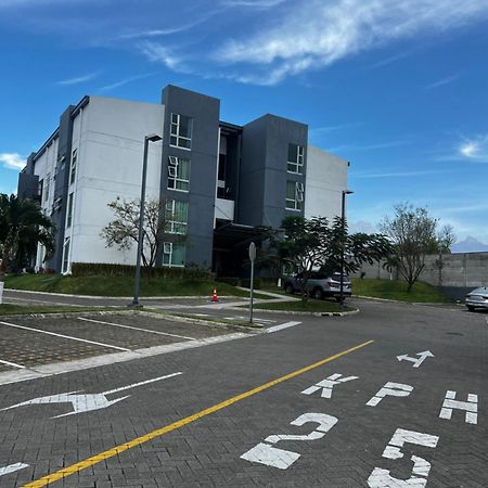 Comodidad Y Privacidad En Un Solo Lugar Heredia Esterno foto